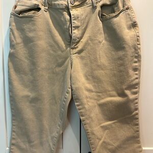 Judy Blue Capri Khaki Jeans 14W